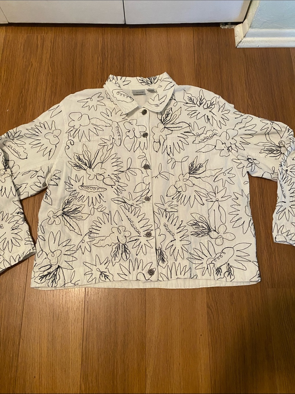 Chico's Women’s Size XL Cotton Silk Line Blend Black White Floral Stitching